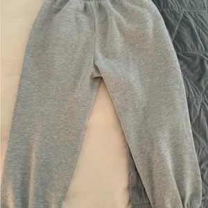 Princess Polly Light Gray Joggers thumbnail 4