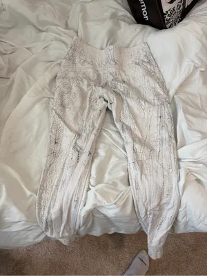 lululemon athletica White and Black Marble-Print Sweatpants thumbnail 5
