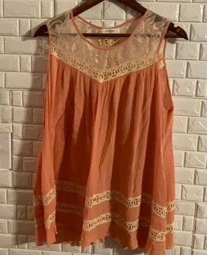 Umgee women’s blouse opening on back medium p1 thumbnail 1