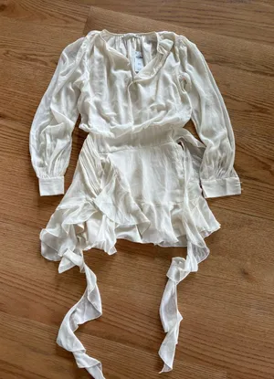 Abercrombie & Fitch Ivory dress thumbnail 1
