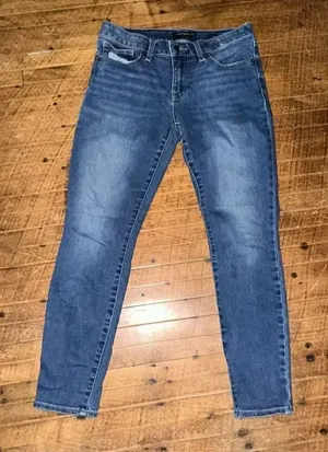 Lucky Brand 6/28 distressed cropped ankle normcore jeans thumbnail 1