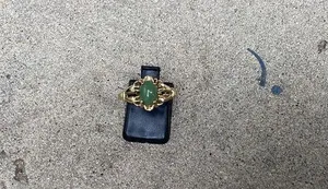 Elegant Gold and Green Women's Ring thumbnail 1