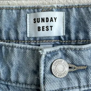 Sunday Best Aritzia Jeans Sz 8 Cowboy Light Blue Straight Leg Jeans thumbnail 9