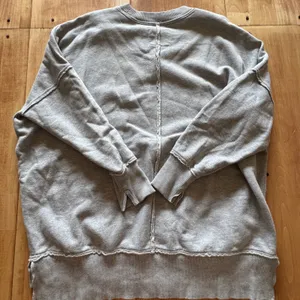 Aerie Womens Oversized Heather Gray Crewneck Sweatshirt Exposed Seam Small‎ thumbnail 3
