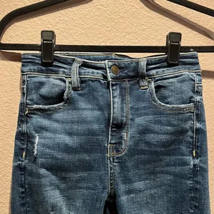 American Eagle Super Stretch Super High Rise Jeggings Size 0 Regular Distressed thumbnail 4