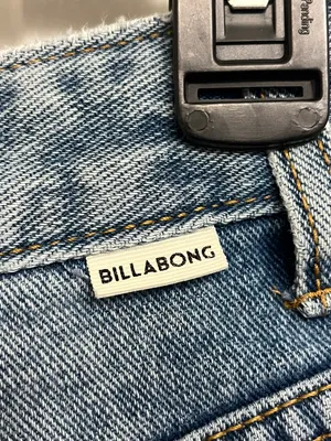 Billabong Women’s size 26 Light Blue Denim Jean Shorts thumbnail 5