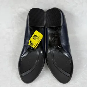 Easy Spirit Navy‎ Blue Leather Cap Toe Low Block Heel Pumps Women's Shoes 7 thumbnail 11