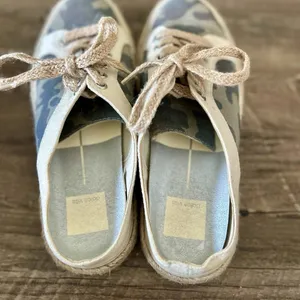 Dolce Vita Camouflage Canvas Slip On Sneakers W/Lace Up, Size 8 thumbnail 8