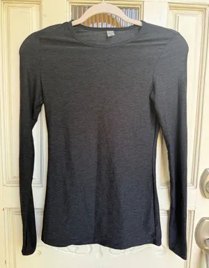 Beyond Yoga‎ Charcoal Heather Grey Long Sleeve Crew Neck Active Top USA Size XS thumbnail 1