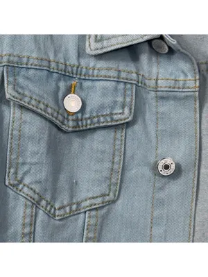 Women’s Light Wash Denim Jacket XXL Button Front Casual Jean Jacket thumbnail 4