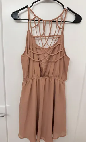 Dress Size M thumbnail 2