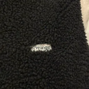 Wrangler All Terrain gear fleece Sherpa vest. Size Large thumbnail 4