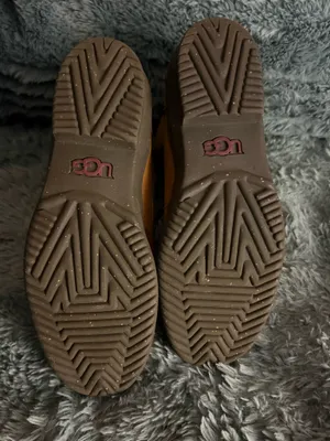 UGG Women’s Boots thumbnail 3