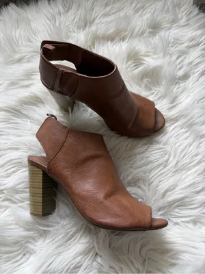 GAP peep toe booties thumbnail 3