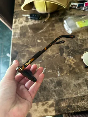 Quay Australia Sunglasses thumbnail 2