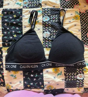 Calvin Klein Black CK One Wireless Bralette with Logo Band thumbnail 1