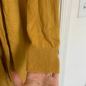 Women’s open cardigan sweater —‎ one size thumbnail 2