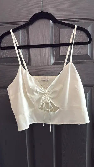 Abercrombie cropped tie front top XL thumbnail 1