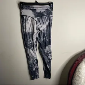 Balance Athletica Vitality Leggings Tie Dye Marble White Gray Logo- Size Small thumbnail 4