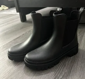 Chelsea Lug Sole Rain Boots - Black thumbnail 1