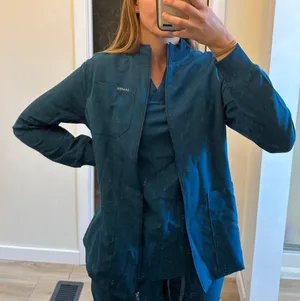 Jaanuu Scrub Jacket thumbnail 1