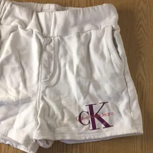 Calvin Klein Sweatshirt Material Shorts Pockets White Size XSmall/Small thumbnail 3