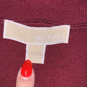 Michael Kors woman maroon turtleneck long sleeve shirt size XL thumbnail 3