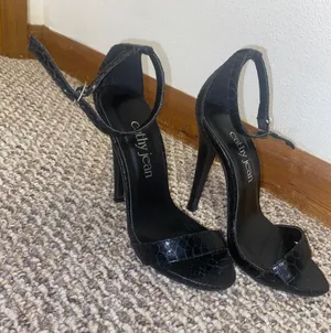 Cathy Jean Black Heels thumbnail 1