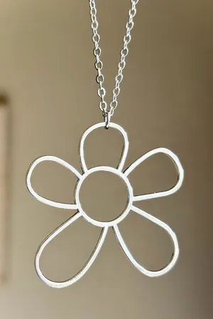 Handmade Kawaii cute retro y2k style silver tone big flower necklace 🌼 thumbnail 1