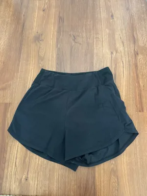 Nike Bliss Dri-FIT Shorts thumbnail 3
