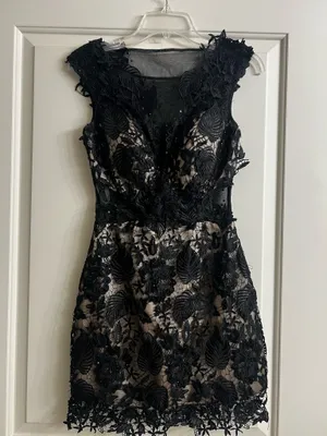Black and Nude Mini Dress Size 4 thumbnail 2