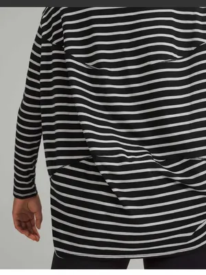 Lululemon Striped Back in Action Long Sleeve Tee Sz 8 thumbnail 3