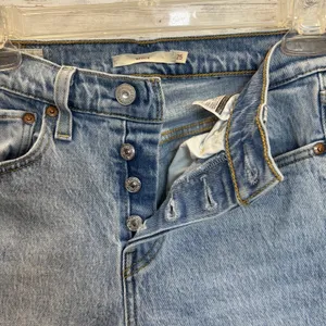 Levi's Premium Womens 25x27 Wedgie Jeans‎ High Rise Button Fly Light Wash Ankle thumbnail 2
