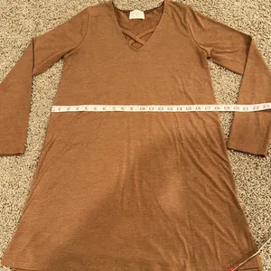 Everly small dress like new thumbnail 9