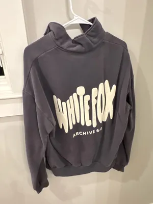 white fox half zip thumbnail 3
