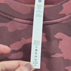 Lululemon Sweatshirt Womens 12 Perfectly Oversized Crew Brier Rose Camo EUC thumbnail 2