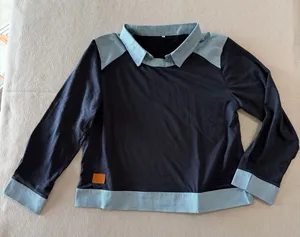 Women's Navy Blue and Light Blue Colorway Trim Collared Shirt Size XL #260606 thumbnail 1