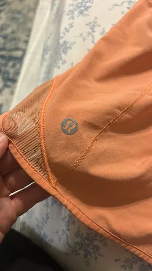 Lululemon Hotty Hot 2.5" thumbnail 3
