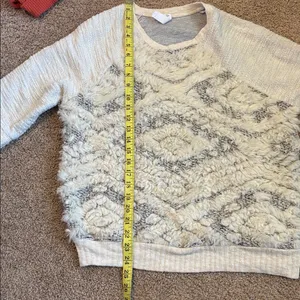Anthropologie Amadi Texture-Stitched Calista Faux Fur Moroccan Sweatshirt Top thumbnail 8
