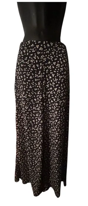 SHEIN Black wide leg pants with White Floral Print thumbnail 1