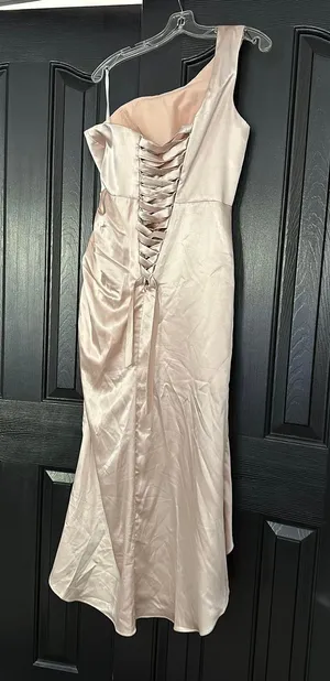 Dress thumbnail 2