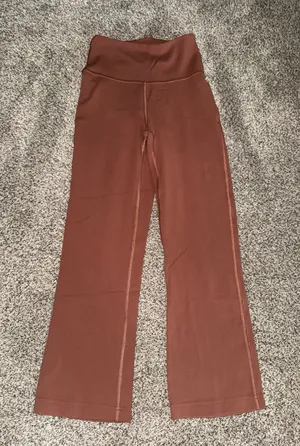 Lululemon Groove Super High-Rise Flared Leggings thumbnail 1