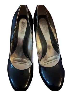 Kenneth Cole Reaction Black Patent Heels with Red Soles thumbnail 2