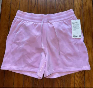 Lululemon Scuba High-Rise Short 5” Vitapink Size 12 NWT thumbnail 1