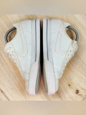 Nike Sweet Classic Perforated Leather Low Top Sneakers White Pink 7.5 354496-110 thumbnail 5