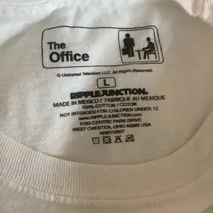 Ripple Junction The Office Size Large Graphic T-Shirt. Preloved thumbnail 5