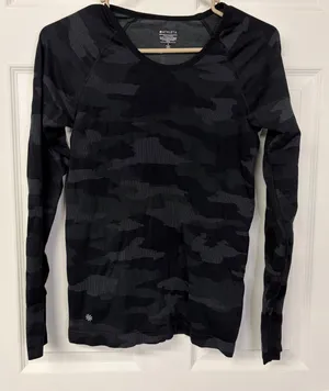 Athleta Momentum Camo Long Sleeve Top Black Grey Seamless 491464-02 Small thumbnail 1