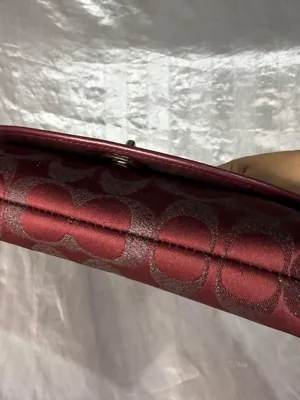 Vintage Y2K Coach Signature Burgundy Small Shoulder Bag/Wristlet Turnlock thumbnail 6