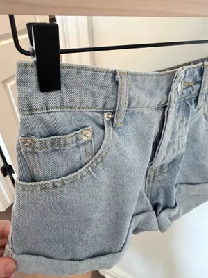 Edikted Low-Rise Jean Shorts thumbnail 5