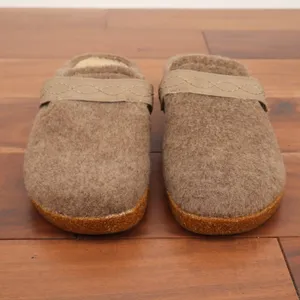 Earth Origins Ali Oatmeal Felted Wool Clogs Faux Fur Lined Mules Womens 8 thumbnail 4